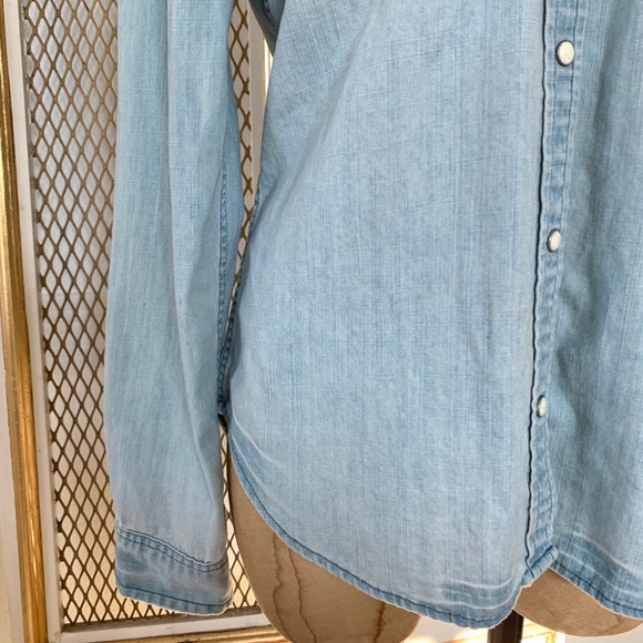 Pre-owned Slim Fit AEO Chambray Shirt (M) - Picture 4 of 8